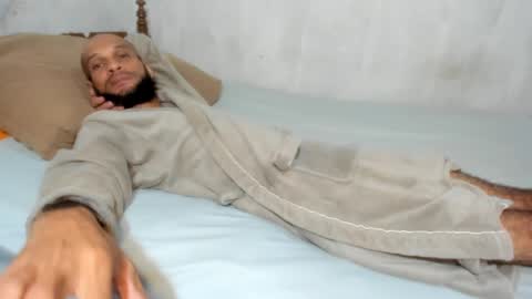 MAX online show from February 4, 2025, 8:56 am