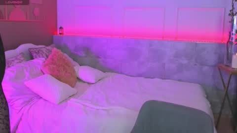 Snapshot of marquise_villaret chatting on February 24, 2026, 6:11 am marquise_villaret online show from February 24, 2026, 6:11 am