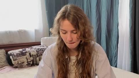 Snapshot of marquitamergel chatting on May 31, 2026, 10:33 am Andriella online show from May 31, 2026, 10:33 am