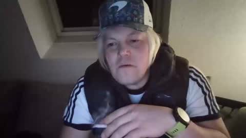 Snapshot of mars0481 chatting on December 7, 2024, 12:19 am mars0481 online show from December 7, 2024, 12:19 am