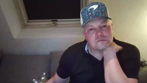 Snapshot of mars0481 chatting on December 15, 2024, 8:04 pm mars0481 online show from December 15, 2024, 8:04 pm