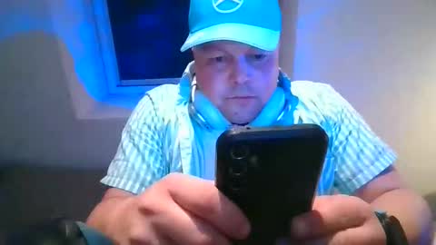 Snapshot of mars0481 chatting on October 1, 2025, 5:35 am mars0481 online show from October 1, 2025, 5:35 am