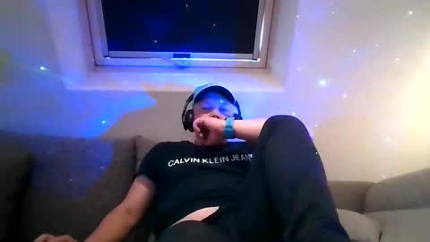 Snapshot of mars0481 chatting on October 12, 2025, 10:36 am mars0481 online show from October 12, 2025, 10:36 am