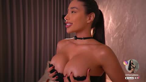     online show from October 22, 2025, 12:27 pm