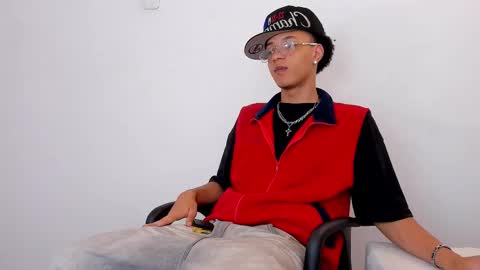 MARSHALL online show from March 13, 2026, 1:18 pm