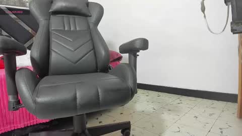 Snapshot of marsmith1 chatting on September 30, 2025, 3:11 am Mar Smith online show from September 30, 2025, 3:11 am