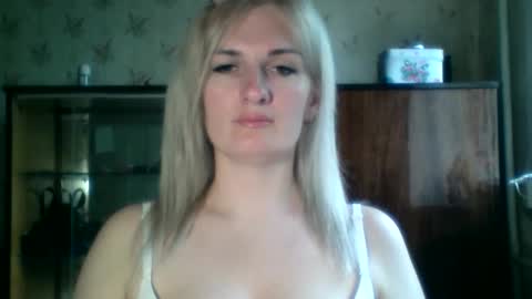 Snapshot of marta_haze chatting on May 15, 2026, 9:16 am marta_haze online show from May 15, 2026, 9:16 am