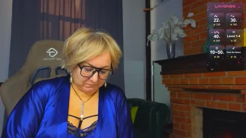 marta_wils online show from October 22, 2025, 2:12 am