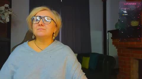 marta_wils online show from October 29, 2025, 3:42 am