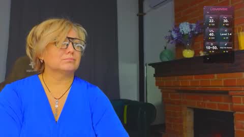 marta_wils online show from November 3, 2025, 3:30 am