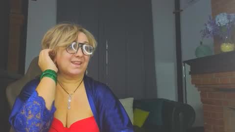 marta_wils online show from November 8, 2025, 8:36 am