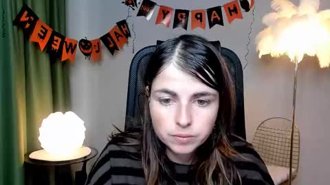 martaedams online show from October 25, 2025, 6:21 am