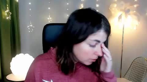 martaedams online show from December 15, 2025, 6:17 am