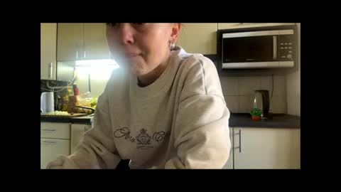 Snapshot of martaluna_ chatting on May 3, 2026, 12:11 pm Marta online show from May 3, 2026, 12:11 pm