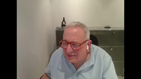 martin_1947 online show from March 2, 2025, 7:56 pm