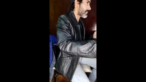 Snapshot of martin_cba chatting on May 3, 2026, 10:49 pm Martincba online show from May 3, 2026, 10:49 pm