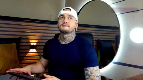 Snapshot of martin_colby05 chatting on March 18, 2026, 2:37 am ONLYFANS Sotoandres modelo independiente online show from March 18, 2026, 2:37 am