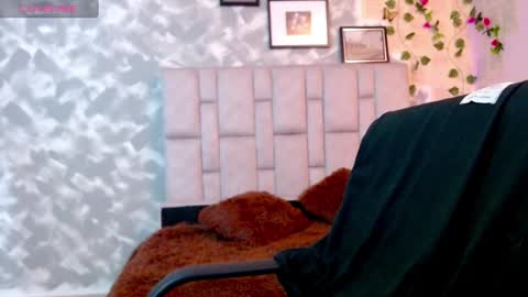 Martina online show from February 5, 2025, 6:04 pm