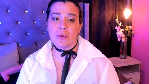   MARTINA   online show from February 19, 2025, 5:38 pm