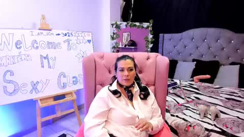   MARTINA   online show from March 7, 2025, 9:06 pm