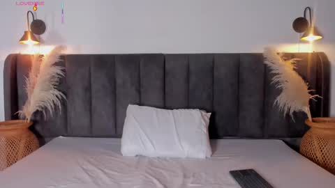 Laura online show from October 10, 2025, 9:47 pm