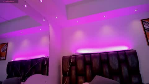 Martina online show from October 12, 2025, 11:42 am