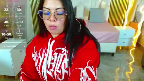 Snapshot of martina_tay chatting on February 6, 2026, 3:22 am Hey im martina online show from February 6, 2026, 3:22 am