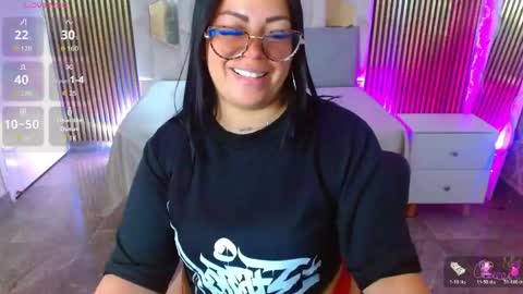 Snapshot of martina_tay chatting on May 1, 2026, 1:32 am Hey im martina online show from May 1, 2026, 1:32 am