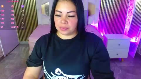 Snapshot of martina_tay chatting on July 2, 2026, 3:17 am Hey im martina online show from July 2, 2026, 3:17 am
