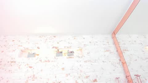 martina touss  online show from October 9, 2025, 11:58 pm