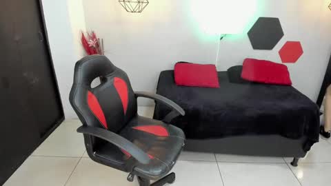 Martina online show from March 7, 2025, 4:13 am