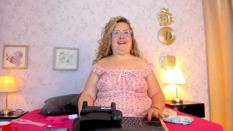 Martina Caicedo online show from April 17, 2026, 11:13 am