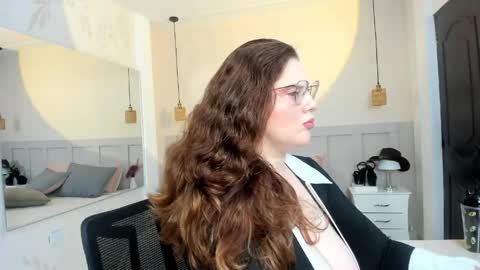 Martina  online show from April 19, 2026, 6:10 pm