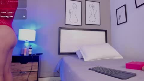 martina rizzi online show from September 12, 2025, 3:28 am