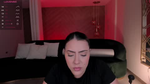 Martinna Bonnet online show from December 19, 2024, 1:40 pm