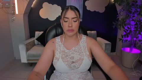 Martinna Bonnet online show from February 4, 2025, 4:39 pm