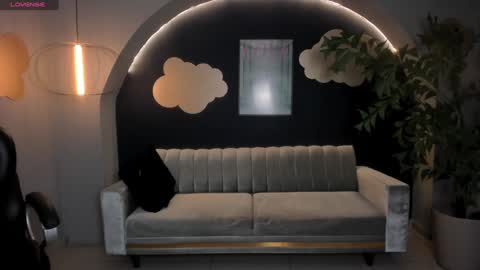 Martinna Bonnet online show from February 7, 2025, 10:19 am