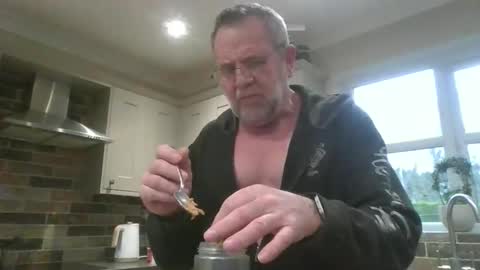 Snapshot of martinrgbxxxx chatting on February 3, 2026, 9:14 am martinrgbxxxx online show from February 3, 2026, 9:14 am