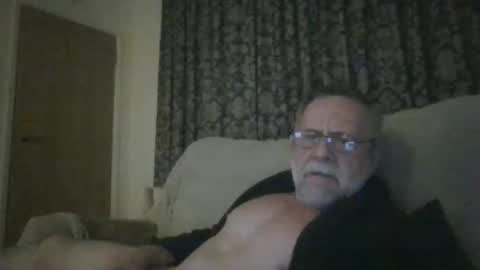 Snapshot of martinrgbxxxx chatting on February 12, 2026, 10:27 pm martinrgbxxxx online show from February 12, 2026, 10:27 pm