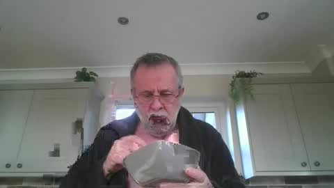 Snapshot of martinrgbxxxx chatting on February 16, 2026, 9:27 am martinrgbxxxx online show from February 16, 2026, 9:27 am