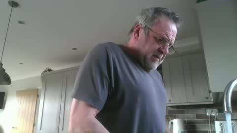 Snapshot of martinrgbxxxx chatting on March 3, 2026, 9:26 am martinrgbxxxx online show from March 3, 2026, 9:26 am