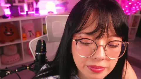 Snapshot of maru_chan_ chatting on November 13, 2025, 2:21 am INSTAGRAM Maruchan 02 online show from November 13, 2025, 2:21 am