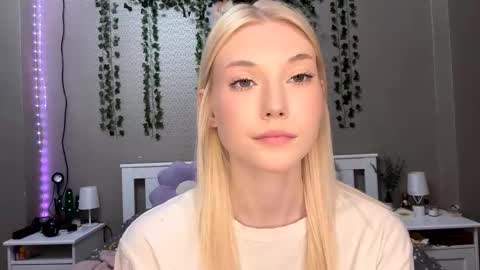 Lisa online show from January 15, 2026, 3:27 pm