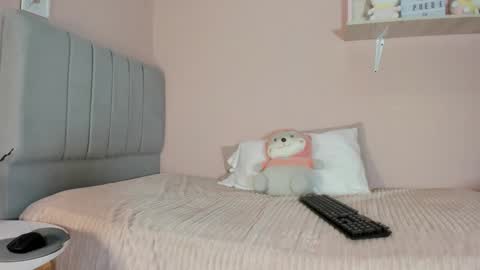 Snapshot of mary_cute9 chatting on October 18, 2025, 12:17 pm mary_cute9 online show from October 18, 2025, 12:17 pm