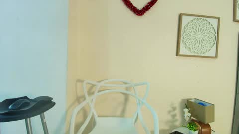 Snapshot of mary_cute9 chatting on April 8, 2026, 12:16 pm mary_cute9 online show from April 8, 2026, 12:16 pm