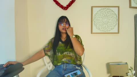 Snapshot of mary_cute9 chatting on April 13, 2026, 12:21 pm mary_cute9 online show from April 13, 2026, 12:21 pm