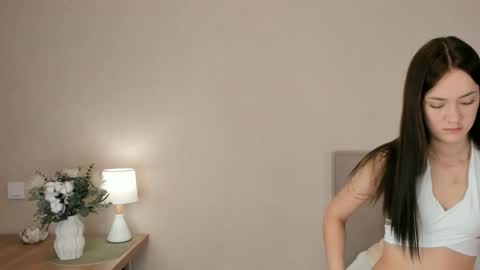 Mary Lepson online show from September 9, 2025, 12:05 pm