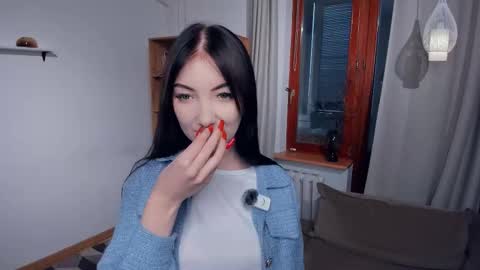 Mary online show from December 5, 2025, 8:23 am