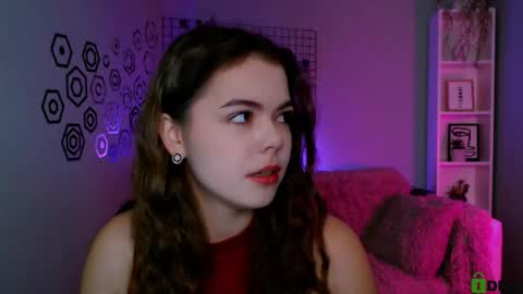 Mary online show from November 29, 2025, 10:18 am