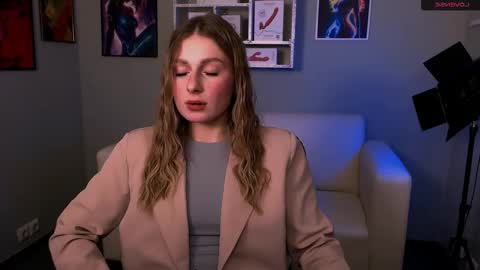 Mary online show from December 22, 2025, 8:17 pm